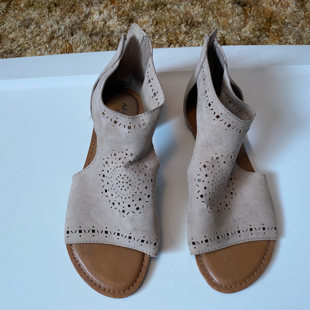 Ankle sandals
